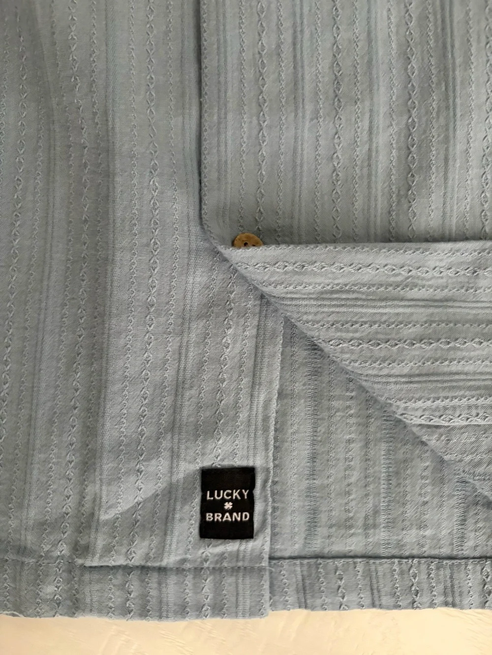 Lucky Brand Men’s Light Blue Short-Sleeve Shirt size Medium Cotton Dobby Stripe - Picture 6 of 14